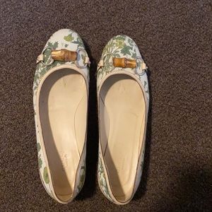 Vintage Gucci flats